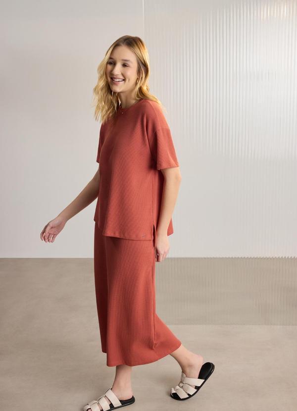 Conjunto com Saia Chá e Blusa DLaranja