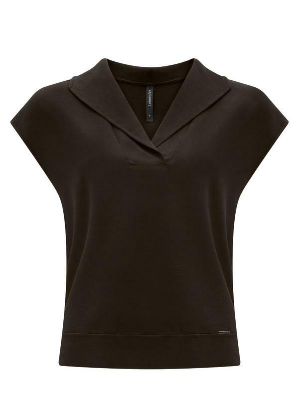 Conjunto com Saia Midi Chá e Blusa Marrom