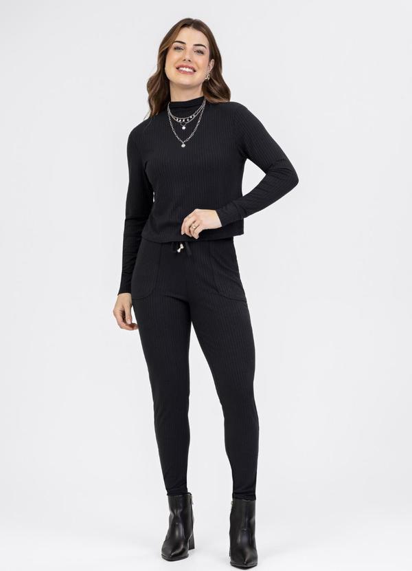 Conjunto em Canelado Preto