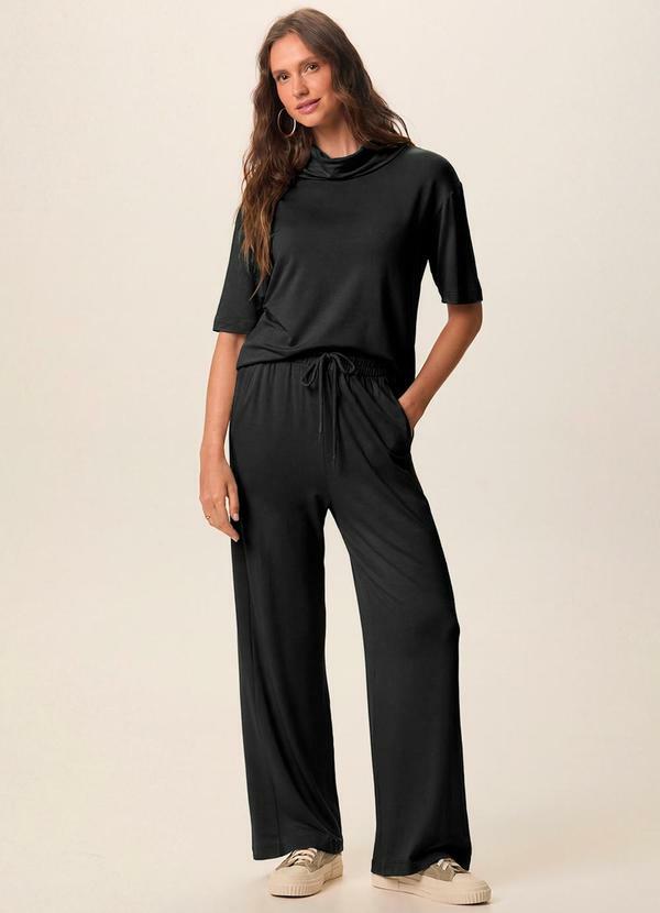 Conjunto em Moletinho Preto