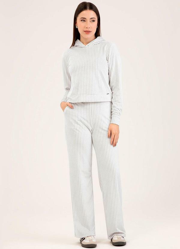 Conjunto em Tecido Aveludado Branco