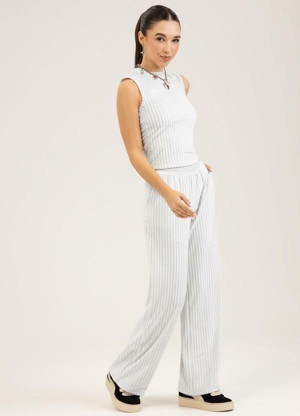 Conjunto em Tecido Aveludado Off White