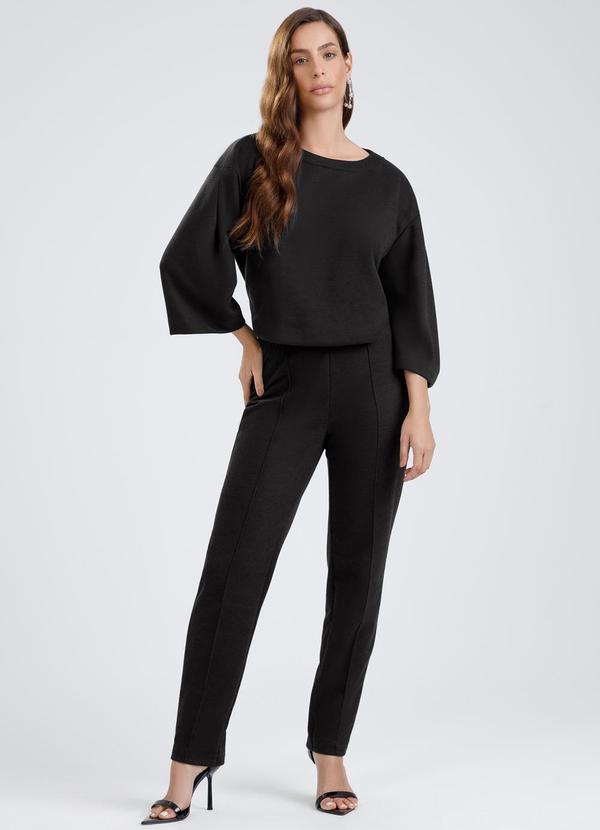 Conjunto em Tecido Texturizado Preto