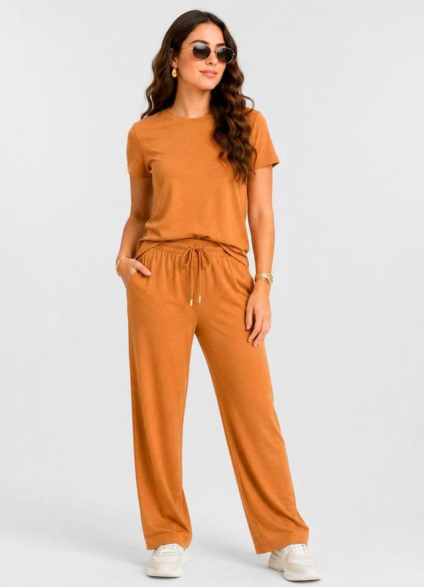 Conjunto Feminino Blusa e Calça Marrom