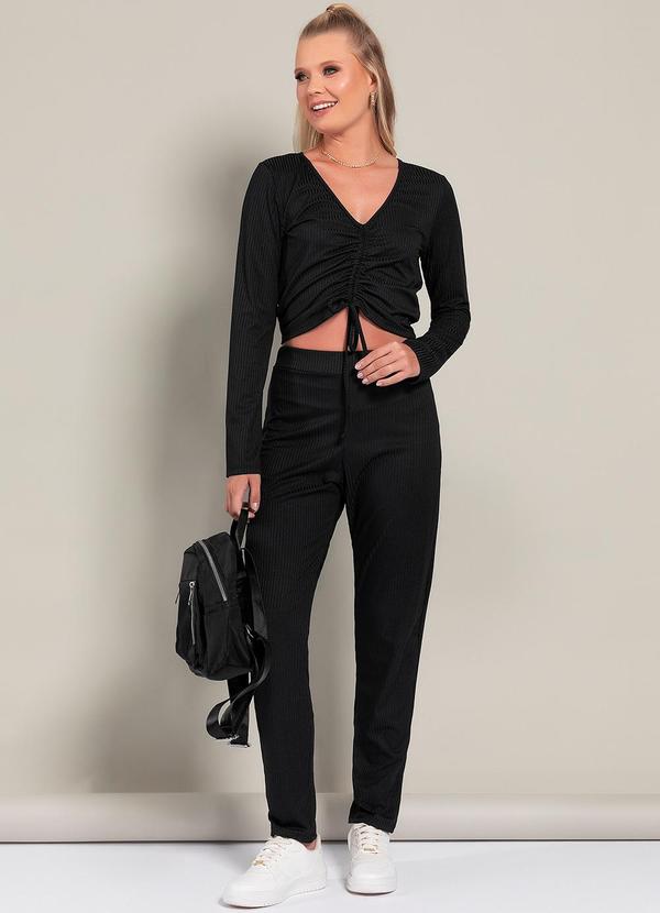 Conjunto Preto em Canelado