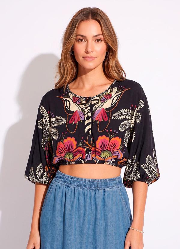 Blusa Cropped de Viscose Jardim Clássico Preto