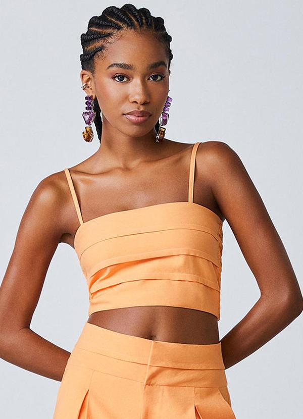 Cropped de Alfaiataria com Pregas Laranja