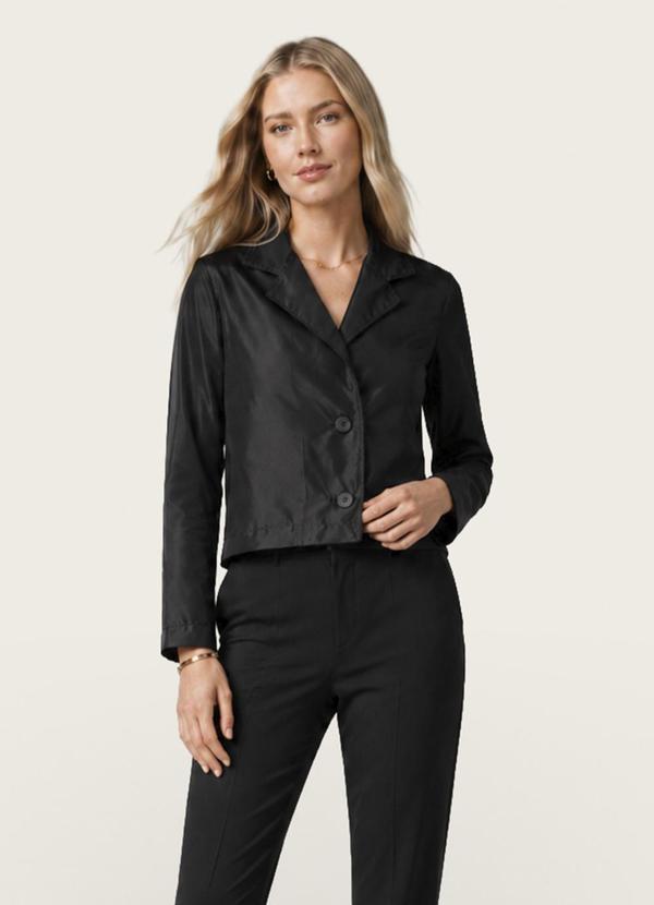 Casaco Feminino em Tecido Tactel Aqualight Preto