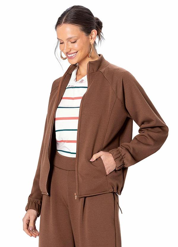 Jaqueta Bomber em Suedine Premium Marrom