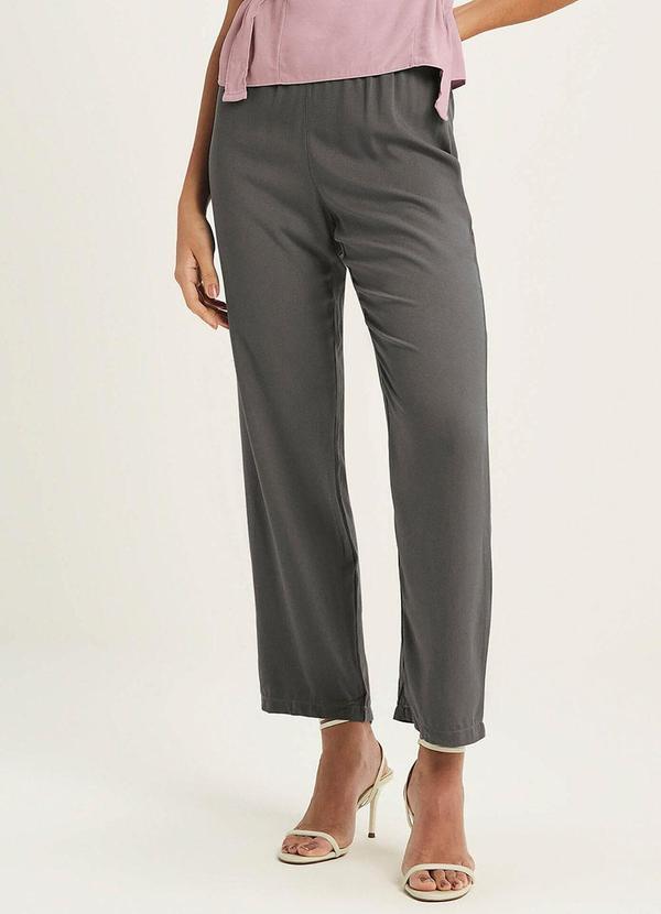 Vista 2 Calça Feminina Clochard com Amarração Cinza Marialícia Marialícia