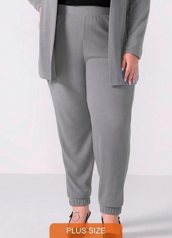 Calça Jogger Feminina Canelada com Bolsos Cinza