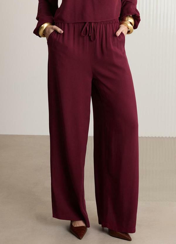 Calça Wide Leg com Cós Elástico em Viscose Bordo
