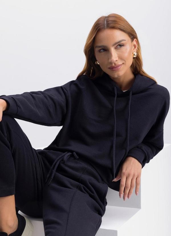 Blusão Feminino em Moletom Preto