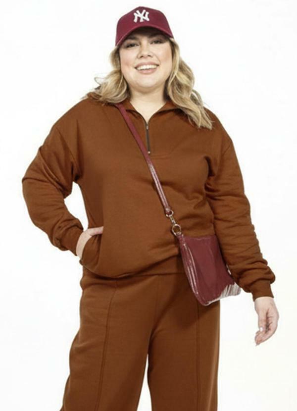 Blusão Gola Alta Plus Size Marrom