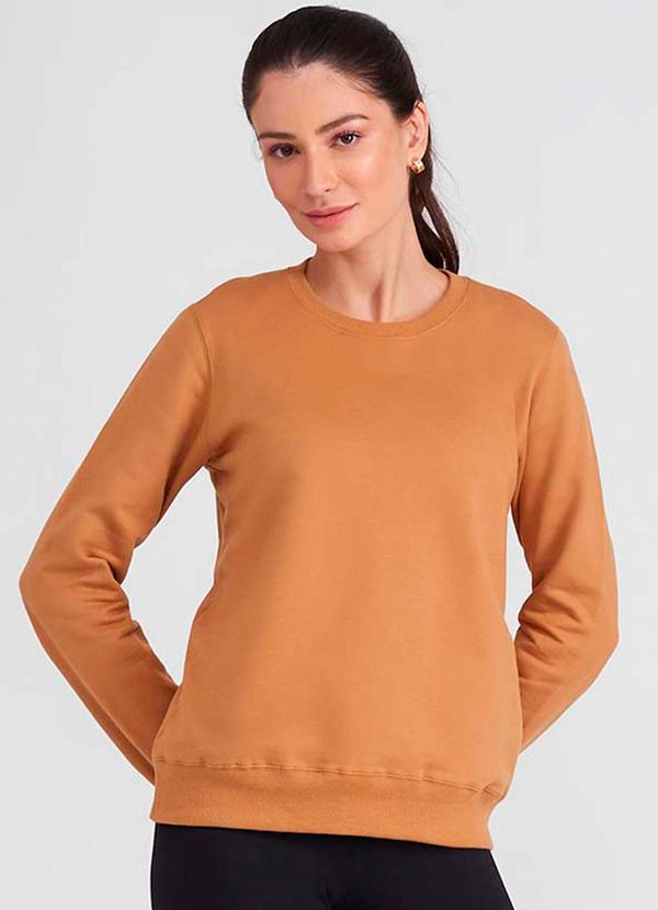 Vista 2 Blusão Moletom Flanelado Feminino Ocre Basicamente Basicamente