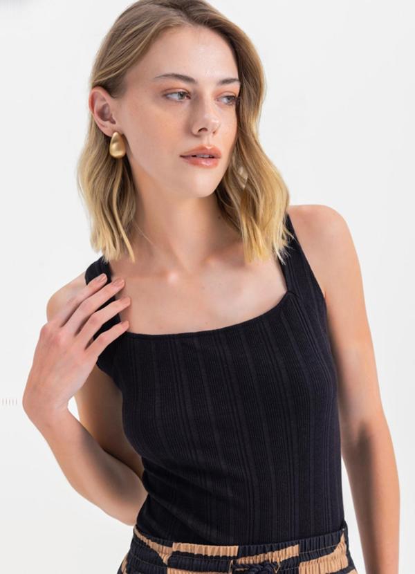 Vista 2 Blusa Feminina Canelada Preto Essendi Essendi