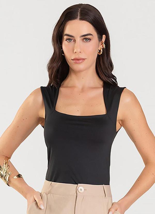 Blusa Feminina com Decote Quadrado Preto