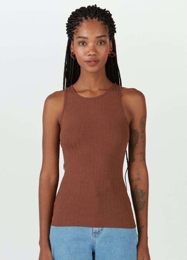 Vista 2 Blusa Regata Malha Canelada de Viscose Marrom Malwee Malwee