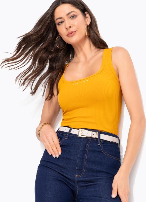 Vista 2 Regata Canelada Cj Amarelo Colcci Jeans Colcci Jeans