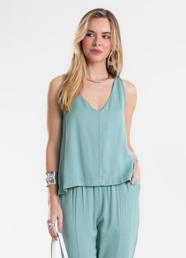 Regata Feminina Decote V em Viscose Verde