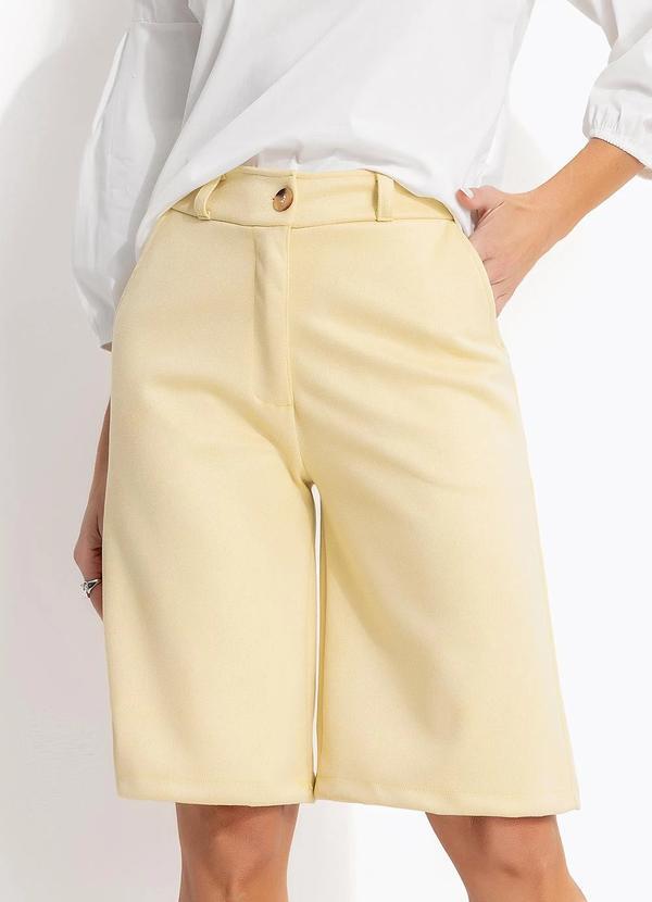 Short Amarelo Manteiga em Malha Suede