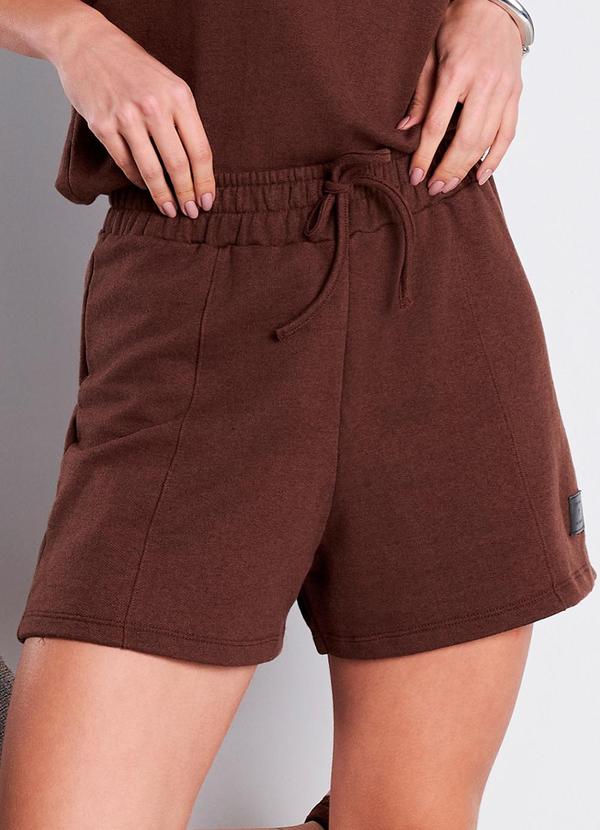 Short Moletinho Sandy Marrom