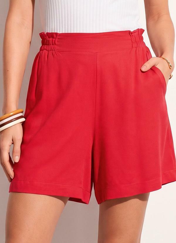 Short Vermelho em Viscose Plana Sarjada