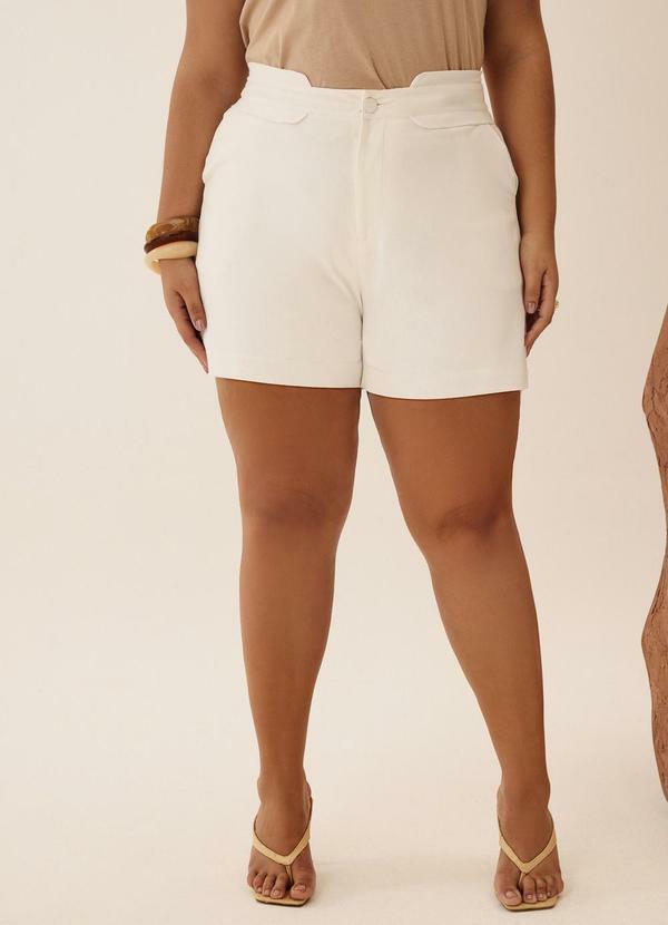 Shorts com Sobreposição Cós e Bolso Branco