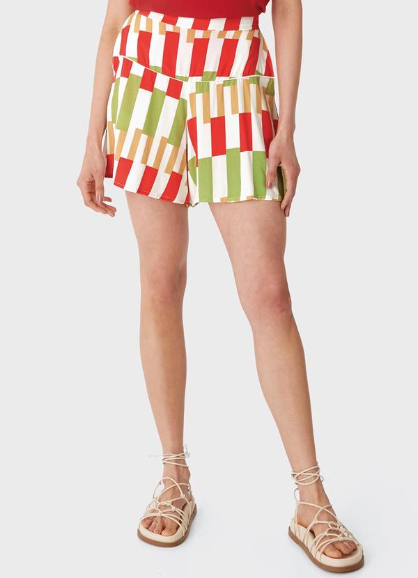 Shorts Evasê Floral com Pala Vermelho