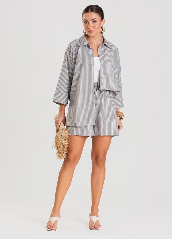 Shorts Feminino Listrado Cinza