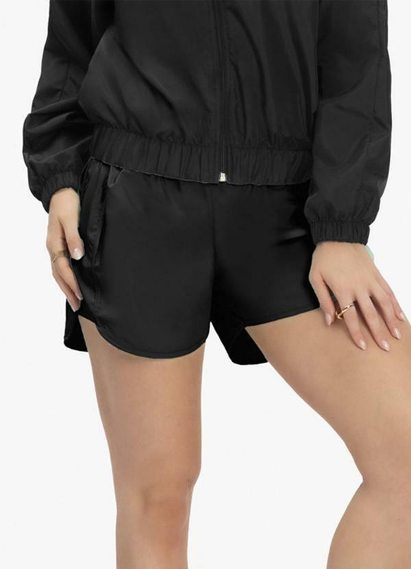 Shorts Feminino Running Tecido Corta Vento Preto