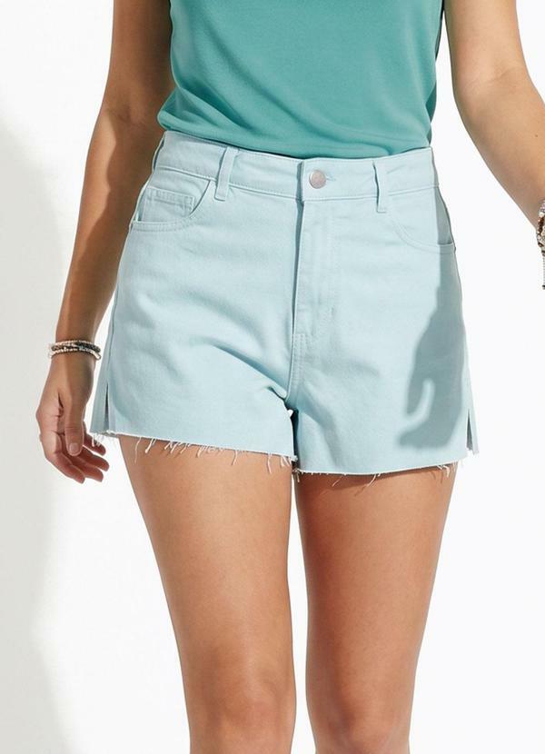 Short Azul Claro em Jeans