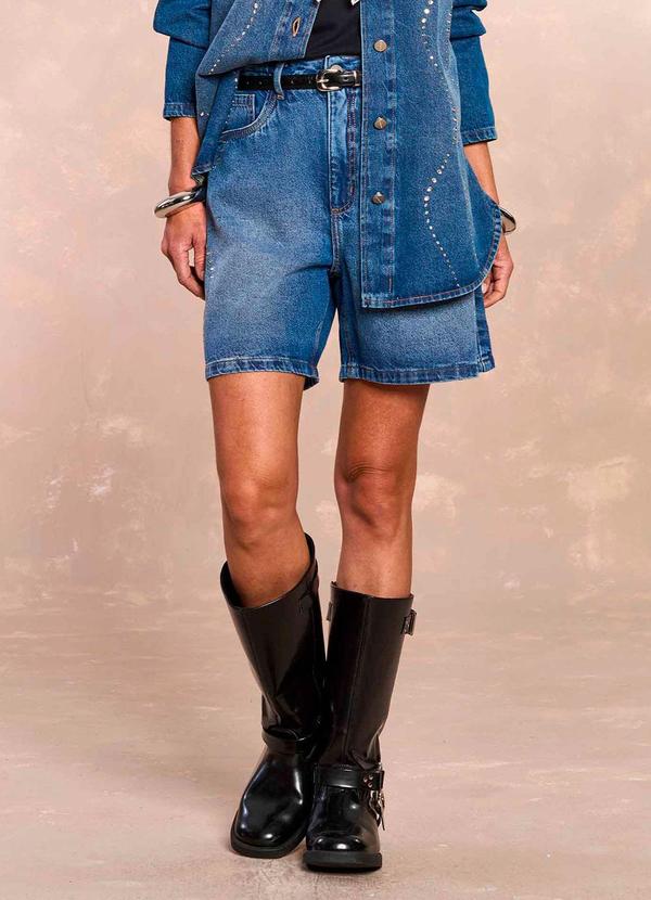 Shorts Mom Retrô Glam em Denim Azul