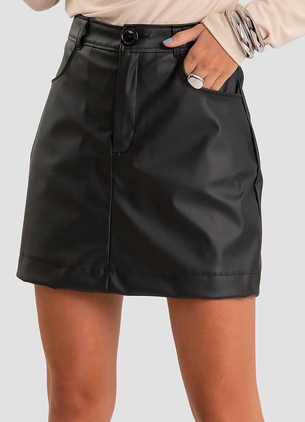Shorts Saia Feminino em Courino Sintético Preto