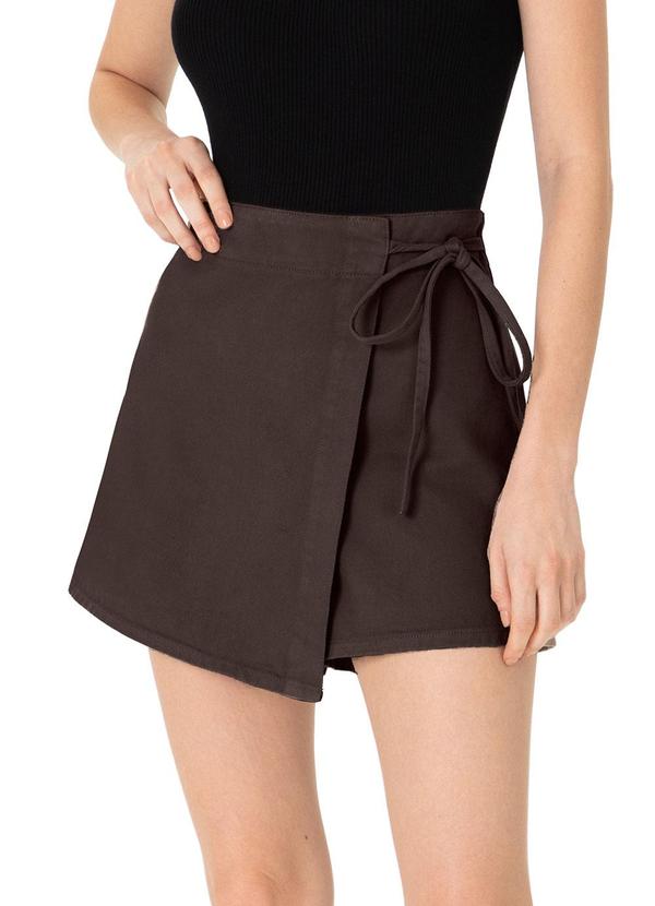 Shorts Saia Transpassado Amarração Marrom Escuro