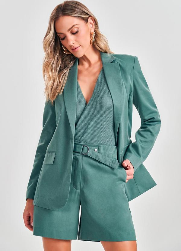 Short em Alfaiataria com Cinto Embutido Verde