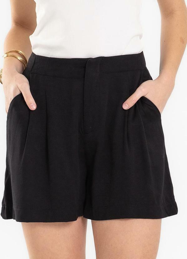 Shorts Feminino de Linho Preto