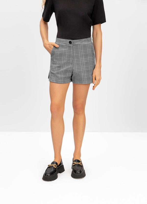 Shorts Feminino em Fio Tinto Preto