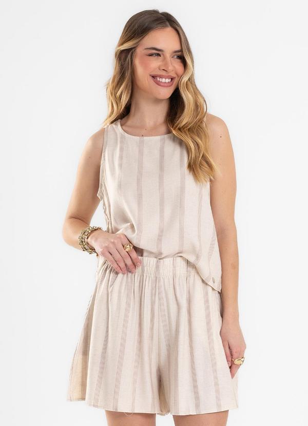 Shorts Feminino em Linho Maquinetado Evasê Bege
