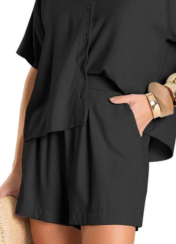 Shorts Feminino em Tecido de Viscose Preto