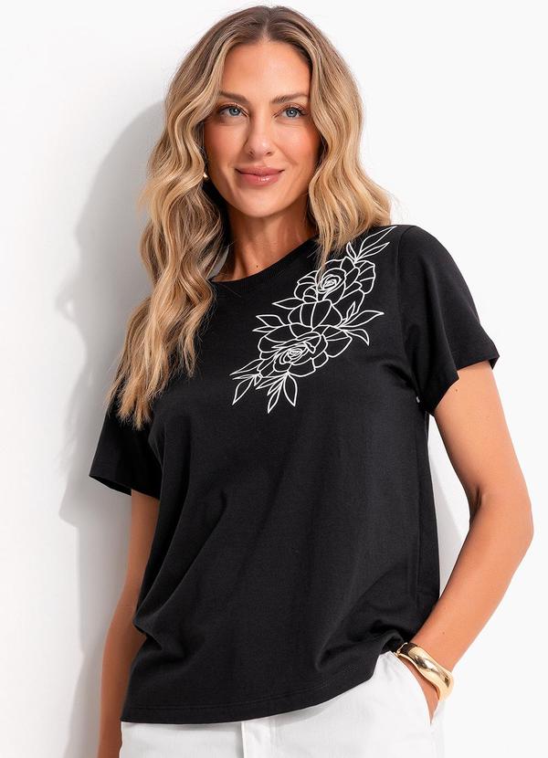 Blusa Flor Branca em Relevo em Malha de Algodão