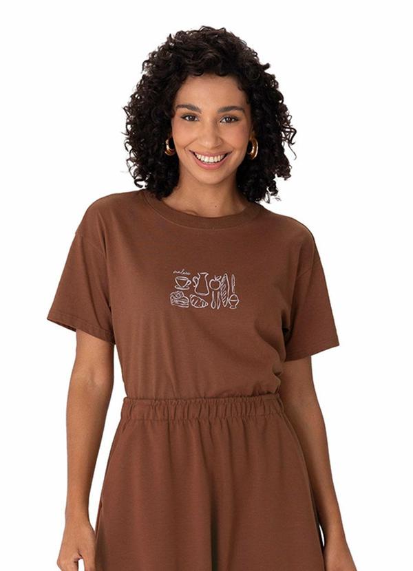 Camiseta All Shapes And Sizes Marrom