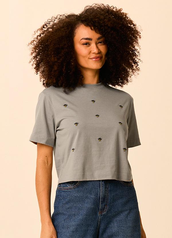 Camiseta Curta Boxy Bordado de Abelhas Taupe