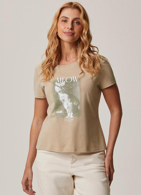 Camiseta Cute & Comfy Areia
