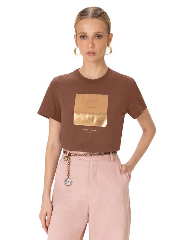Camiseta Slim Confidence Marrom