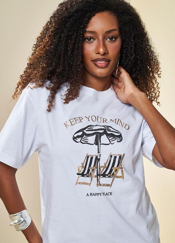 Vista 2 T-Shirt Básica Veraneio Estampada Branco Doce Trama Doce Trama