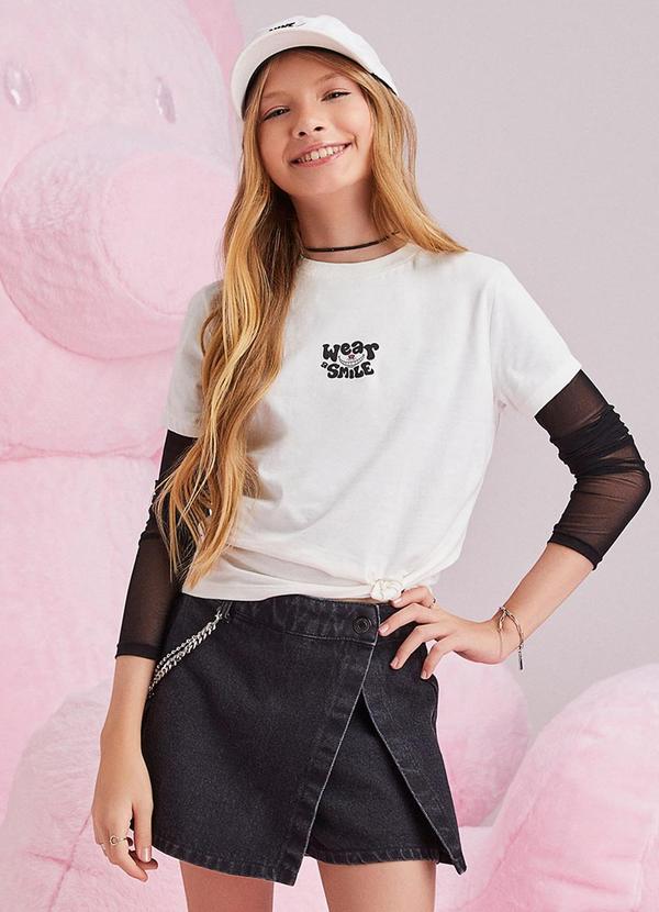 T-Shirt com Estampa da Alice Branco