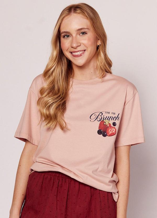 T-Shirt com Estampa na Frente e Costas Rosa