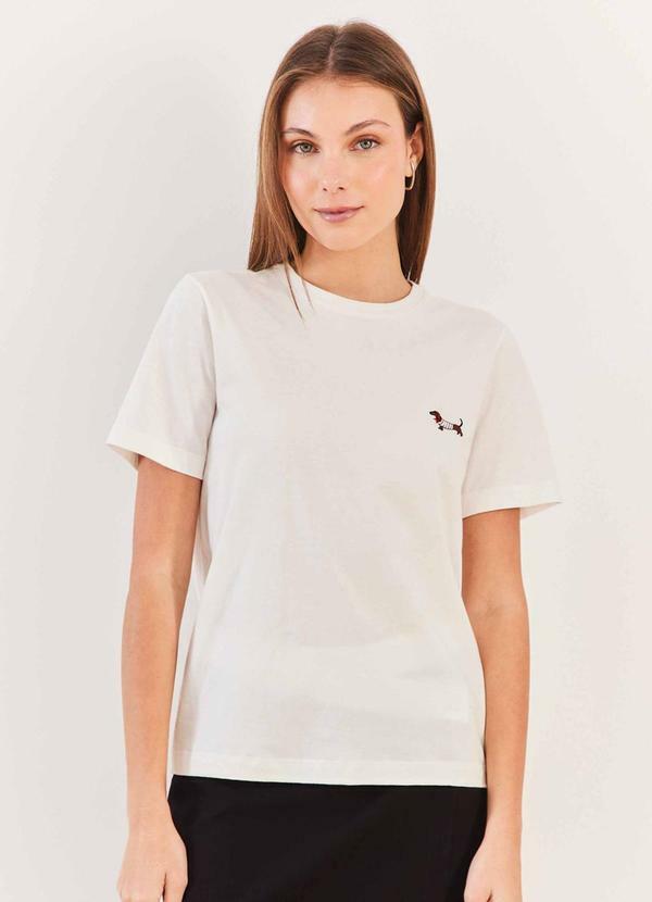 T Shirt Feminina em Algodão com Bordado Fluid Line