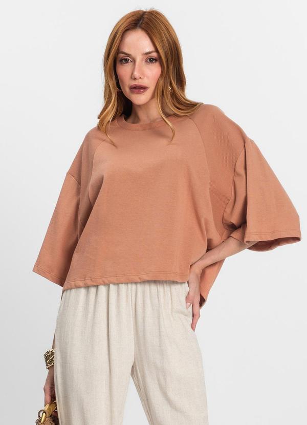 T-Shirt Feminina em Malhão e Ribana Marrom